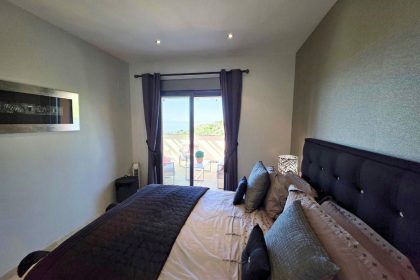 4983e3e347cea3e2065223fc0f74e9b4 - 13