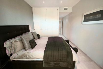 4983e3e347cea3e2065223fc0f74e9b4 - 14