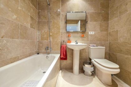 4983e3e347cea3e2065223fc0f74e9b4 - 16