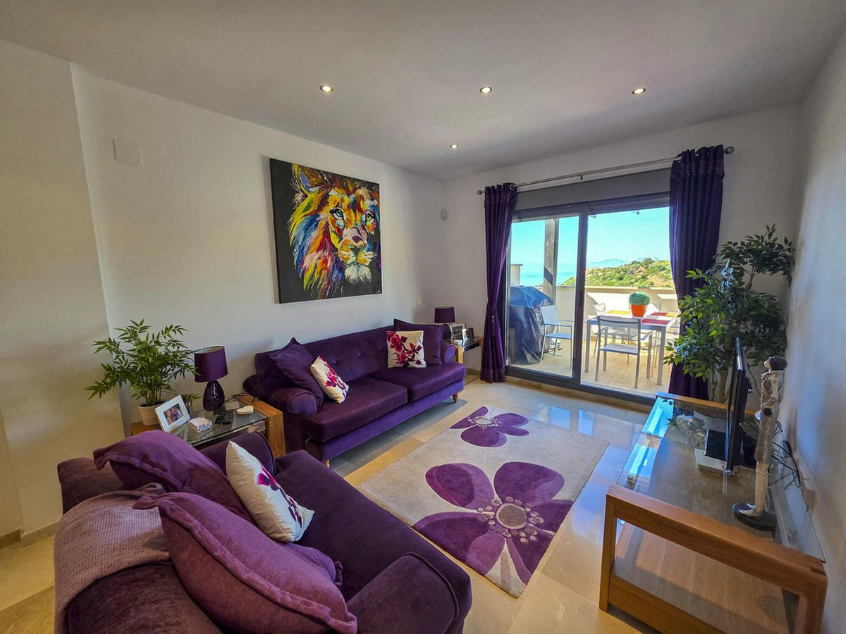 4983e3e347cea3e2065223fc0f74e9b4 - 2