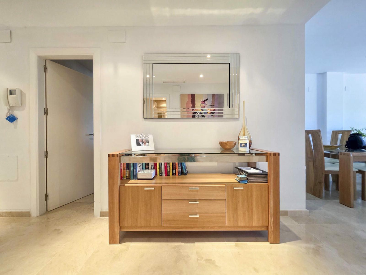 4983e3e347cea3e2065223fc0f74e9b4 - 20