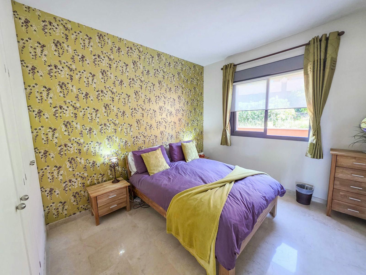 4983e3e347cea3e2065223fc0f74e9b4 - 31