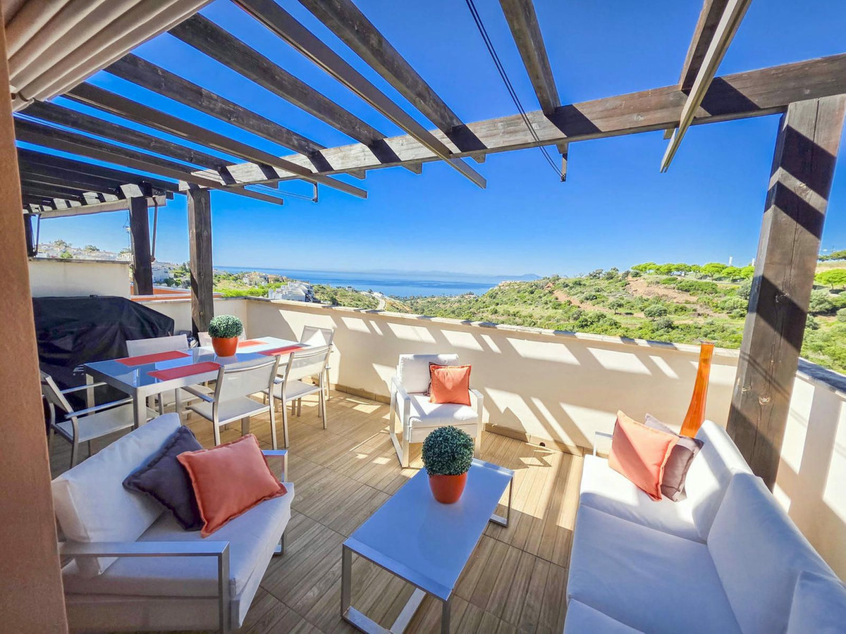 4983e3e347cea3e2065223fc0f74e9b4 - 33