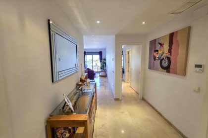 4983e3e347cea3e2065223fc0f74e9b4 - 4