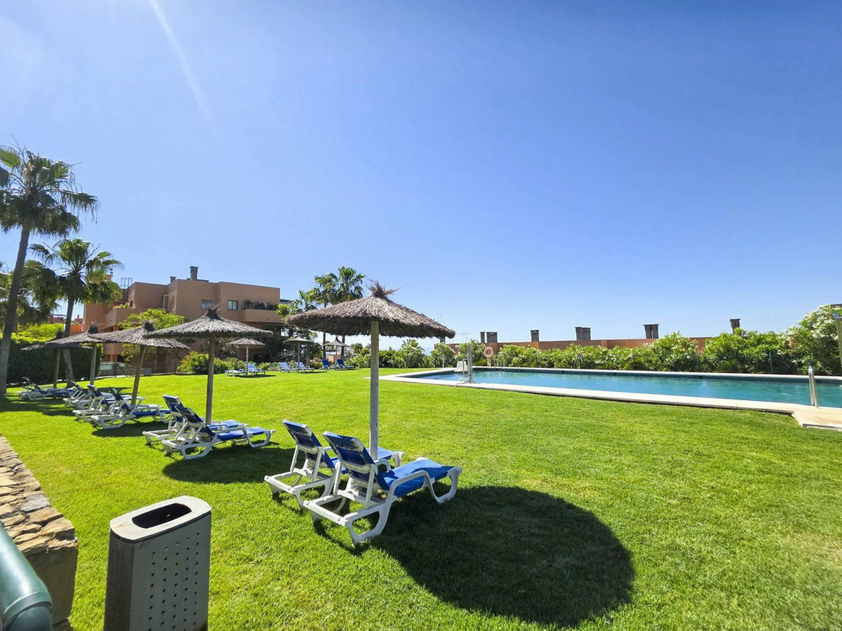 4983e3e347cea3e2065223fc0f74e9b4 - 6