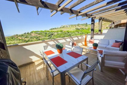 4983e3e347cea3e2065223fc0f74e9b4 - 7