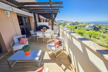 4983e3e347cea3e2065223fc0f74e9b4 - 8