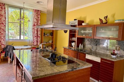 4a381784a85d02b85d8d19d9f1f497c0 - 11