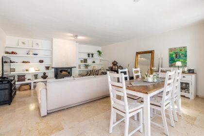 4ae81989dab0e1f875715405e5b79f5a - 9