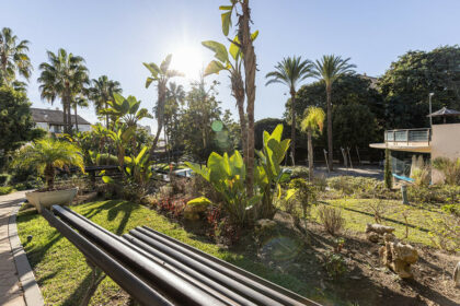 4aebc250d797dc6eff6a158a70b898a3 - 25