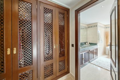 4b0ee9107a1b9c4d2c920aea57369169 - 13