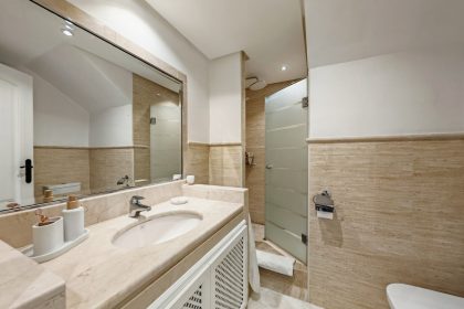 4b0ee9107a1b9c4d2c920aea57369169 - 19