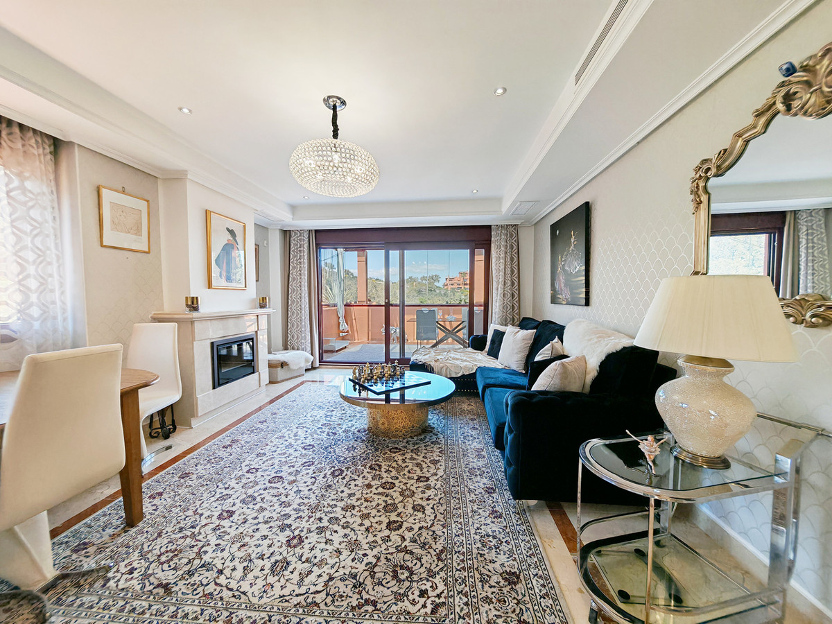 4b0ee9107a1b9c4d2c920aea57369169 - 6