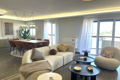 4c043f9e381618b61b4de6e7f901002b - 1