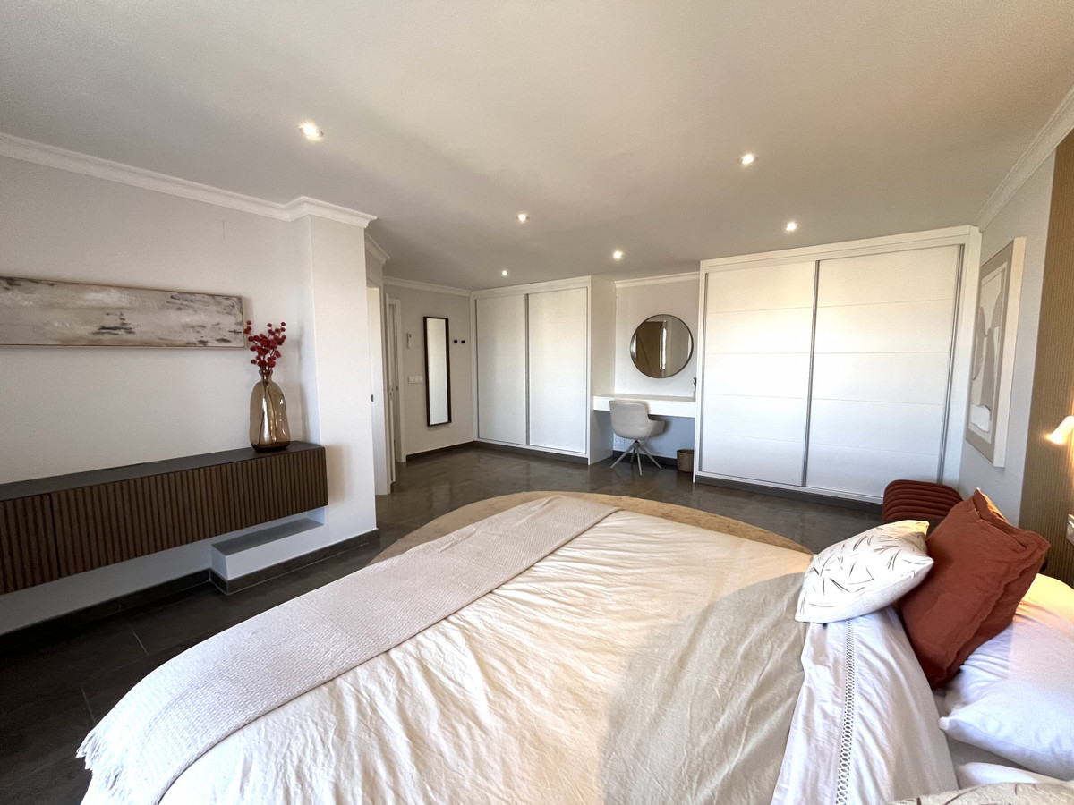 4c043f9e381618b61b4de6e7f901002b - 11