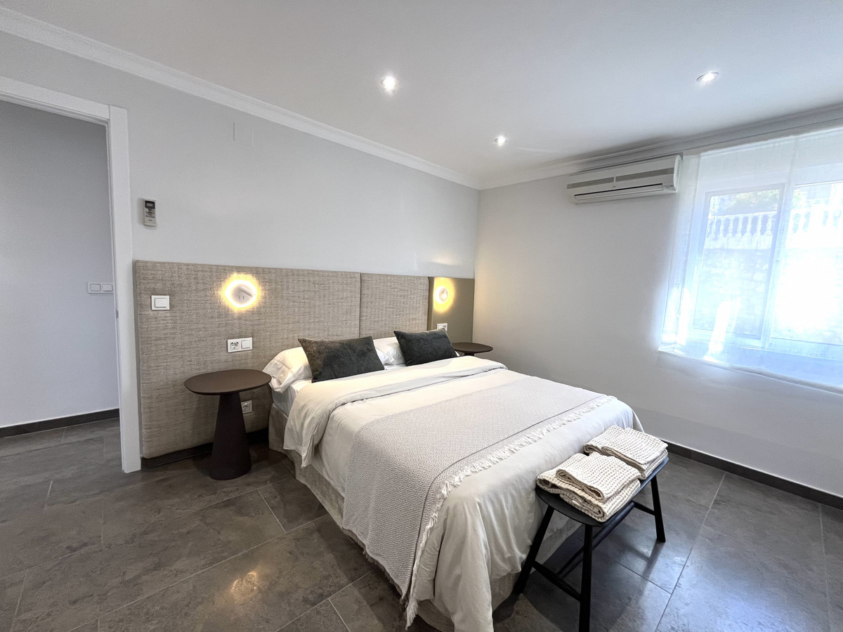 4c043f9e381618b61b4de6e7f901002b - 17