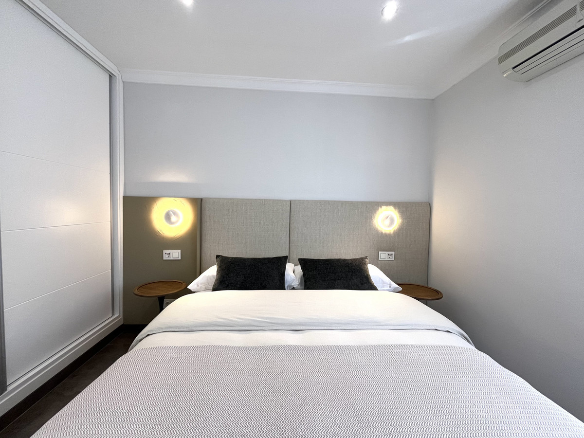 4c043f9e381618b61b4de6e7f901002b - 19