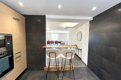 4c043f9e381618b61b4de6e7f901002b - 5