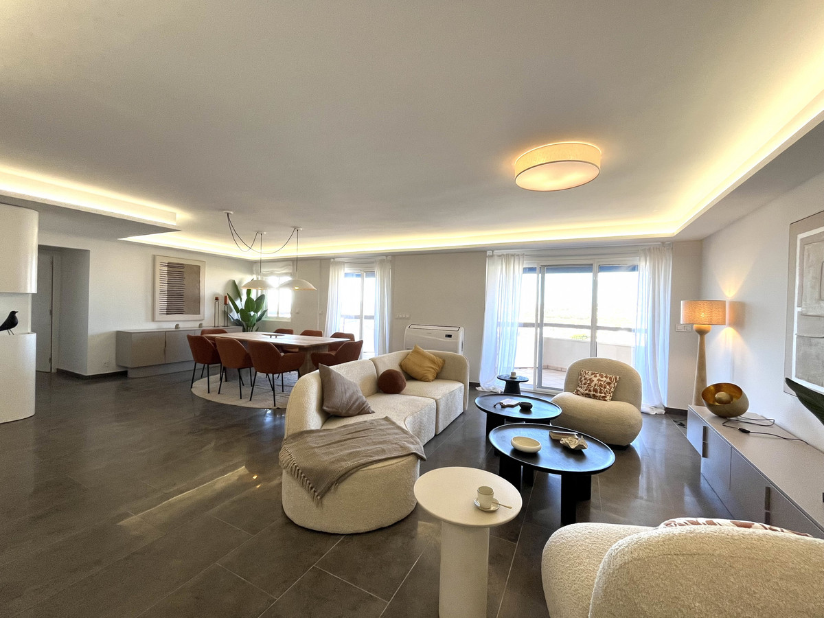 4c043f9e381618b61b4de6e7f901002b - 6