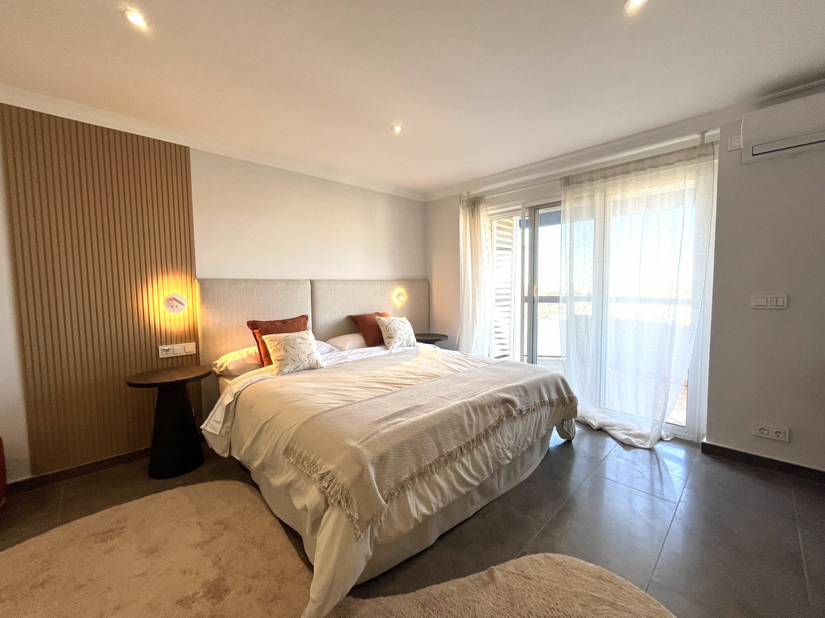 4c043f9e381618b61b4de6e7f901002b - 9