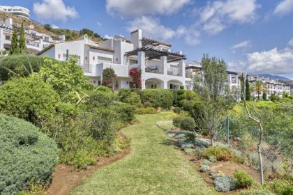 4d25a4f5eb75c6d090dec0a22b22141a - 16