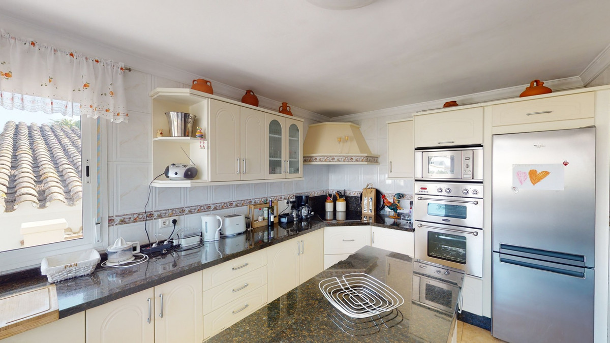 4e7ecfa528c0e6c072399b488f2f9113 - 24