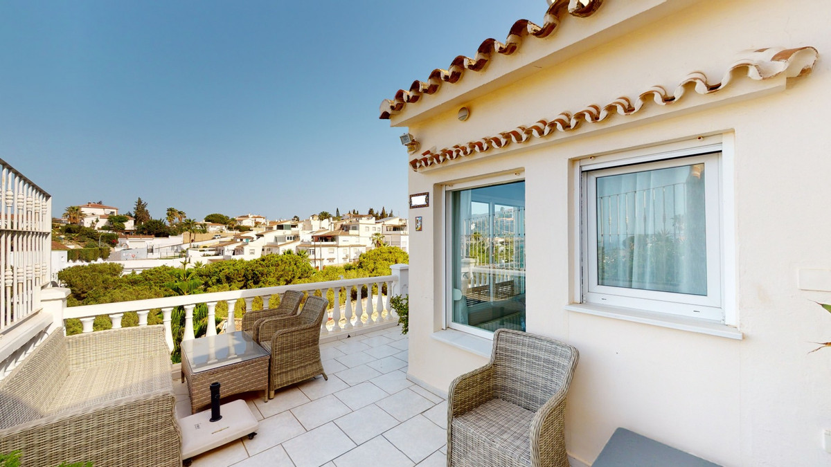 4e7ecfa528c0e6c072399b488f2f9113 - 32