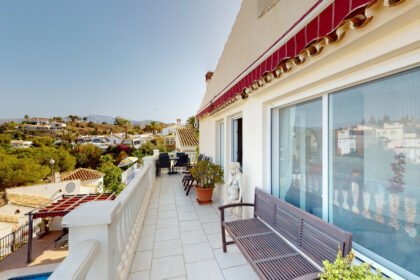 4e7ecfa528c0e6c072399b488f2f9113 - 42