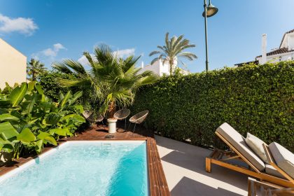 4eb12bdd7104e791f316c14ab9926406 - 2