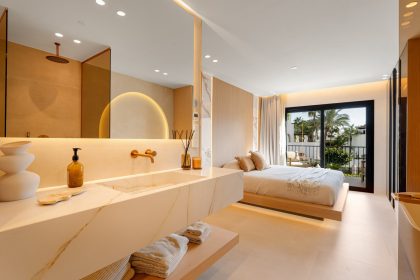 4eb12bdd7104e791f316c14ab9926406 - 22