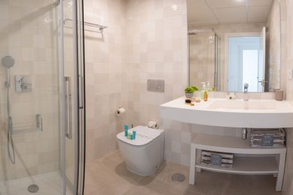 4efbab3963751b5964b8c6d909ed364f - 3