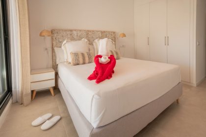 4efbab3963751b5964b8c6d909ed364f - 7