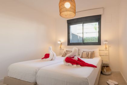 4efbab3963751b5964b8c6d909ed364f - 8