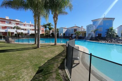 4f1ca9a5a95f4948231356eb162f1163 - 1