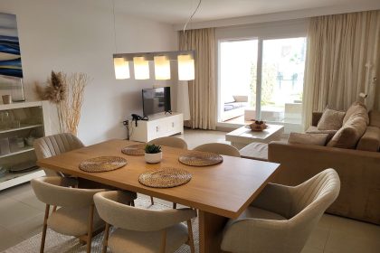 4f1ca9a5a95f4948231356eb162f1163 - 10