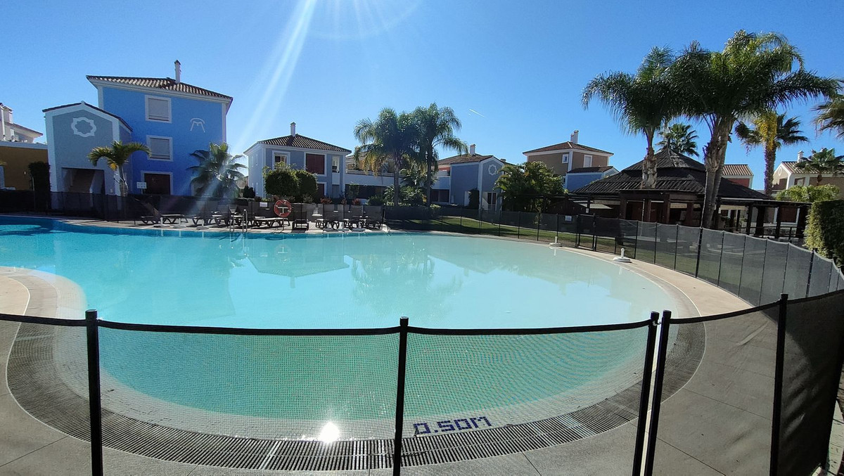 4f1ca9a5a95f4948231356eb162f1163 - 17