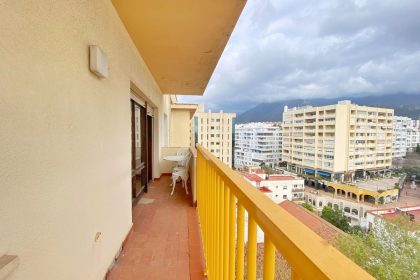 50182c9b37af6a7cb435ad0d2bd41baf - 18