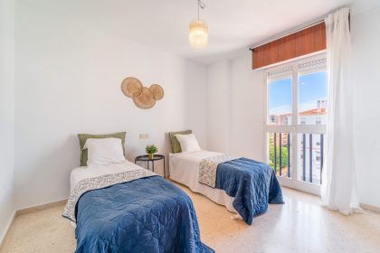 50203f4ac532264525219151dadbaf9c - 7