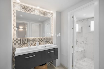 50429493b6359e2c555e69fb16de40d1 - 20