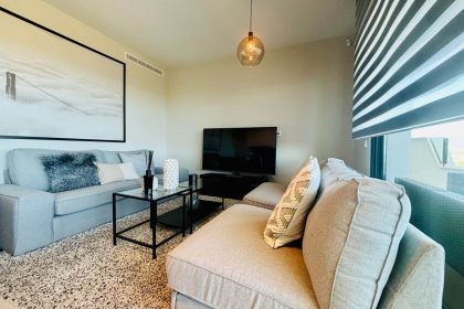 50d8b0bf2f9f9d3e62e61a86120d5562 - 13