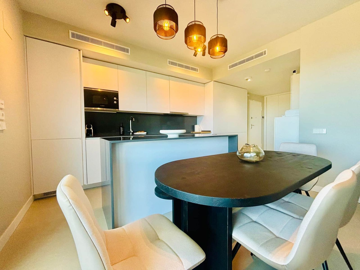 50d8b0bf2f9f9d3e62e61a86120d5562 - 15