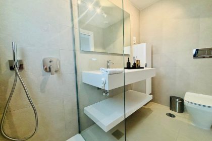 50d8b0bf2f9f9d3e62e61a86120d5562 - 17