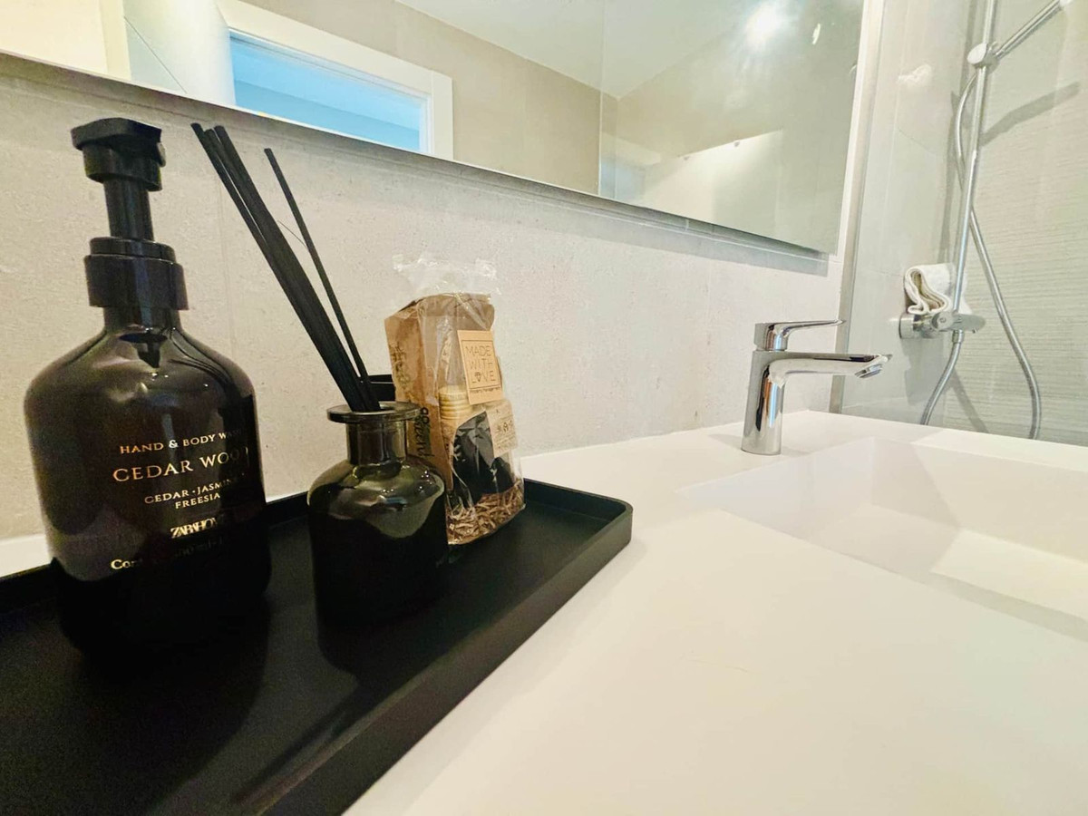 50d8b0bf2f9f9d3e62e61a86120d5562 - 5