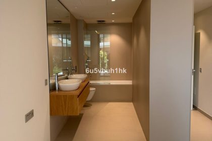 51615c1e69a3224a798934b31f052902 - 14