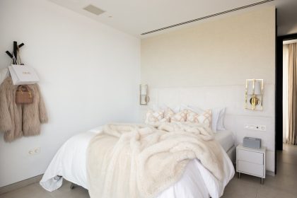 518d620cabf939616272e44e41eebaf1 - 12