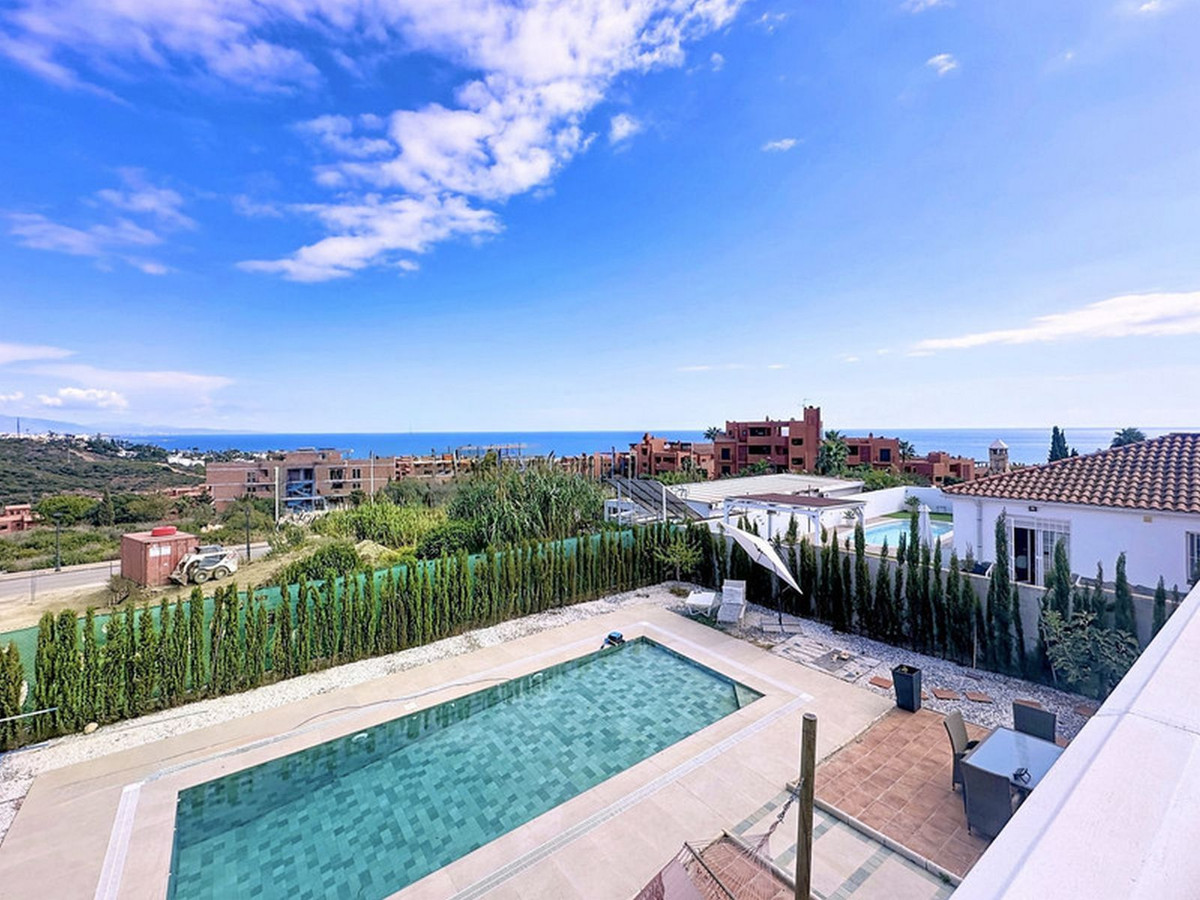 51c72898b720641bb000b6277dae36df - 32