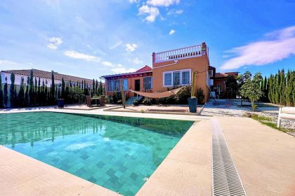 51c72898b720641bb000b6277dae36df - 37