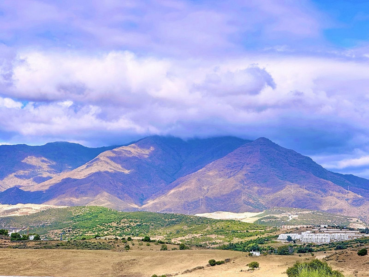 51c72898b720641bb000b6277dae36df - 39