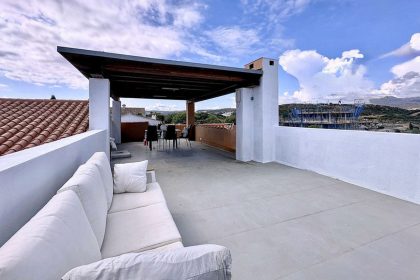 51c72898b720641bb000b6277dae36df - 4