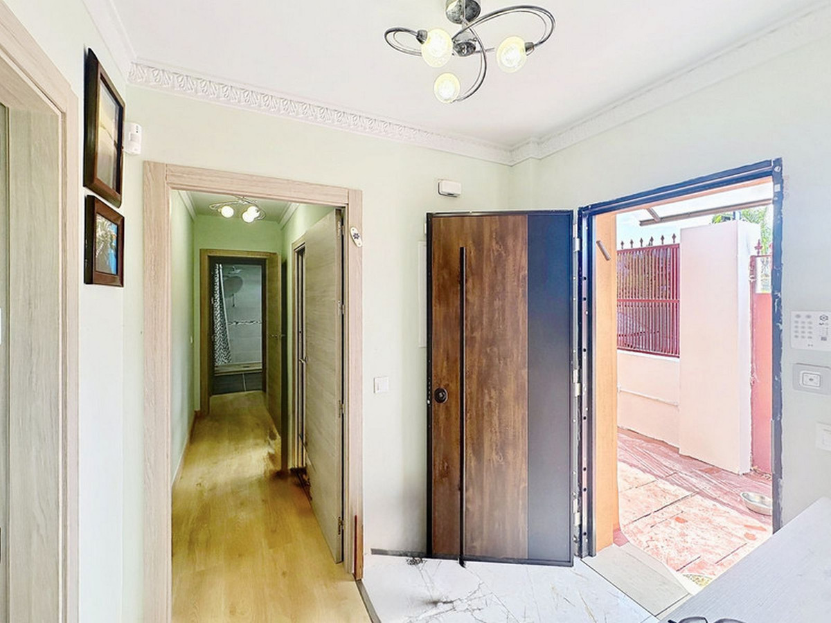 51c72898b720641bb000b6277dae36df - 41